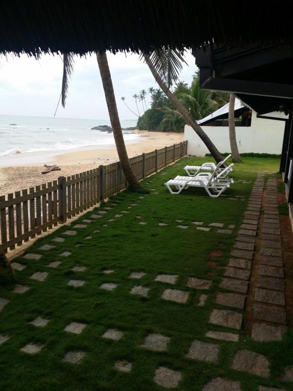 Love Birds Beach Hotel room 5