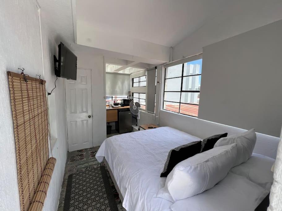 Makachi Hotel room 4