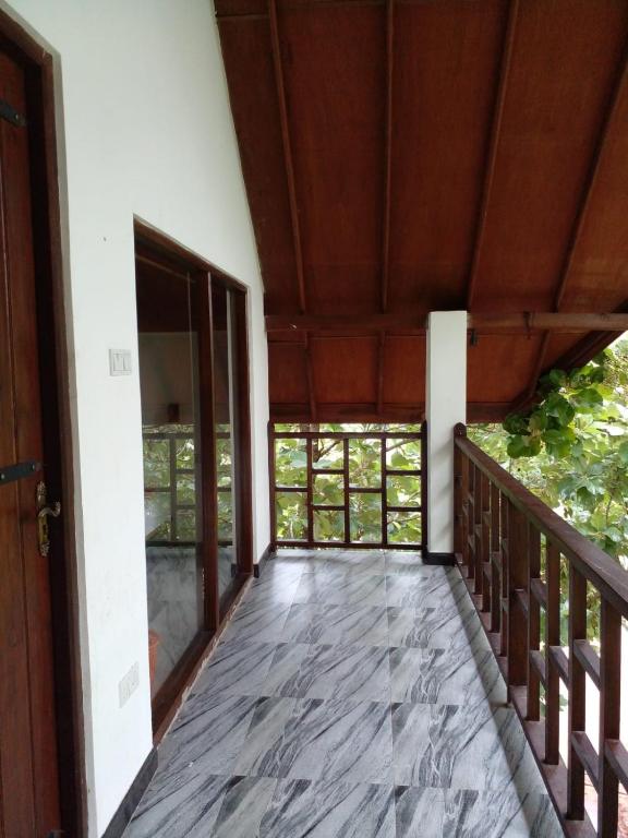 Malwathu Oya Forest Garden room 4
