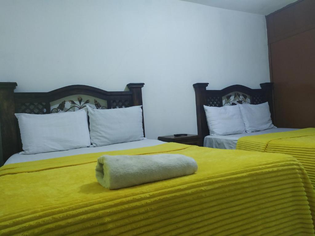 Mayacolonial room 5