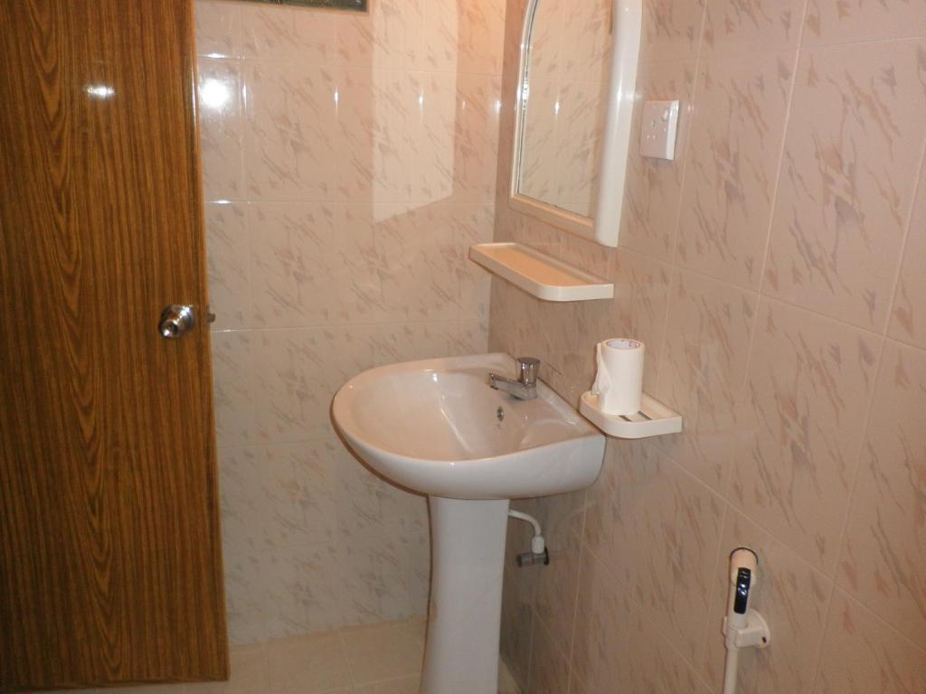 Mccarthy Guesthouse room 1