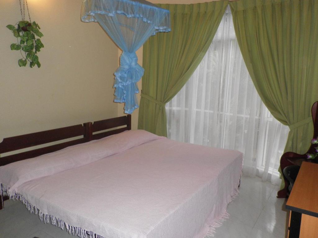 Mccarthy Guesthouse room 5