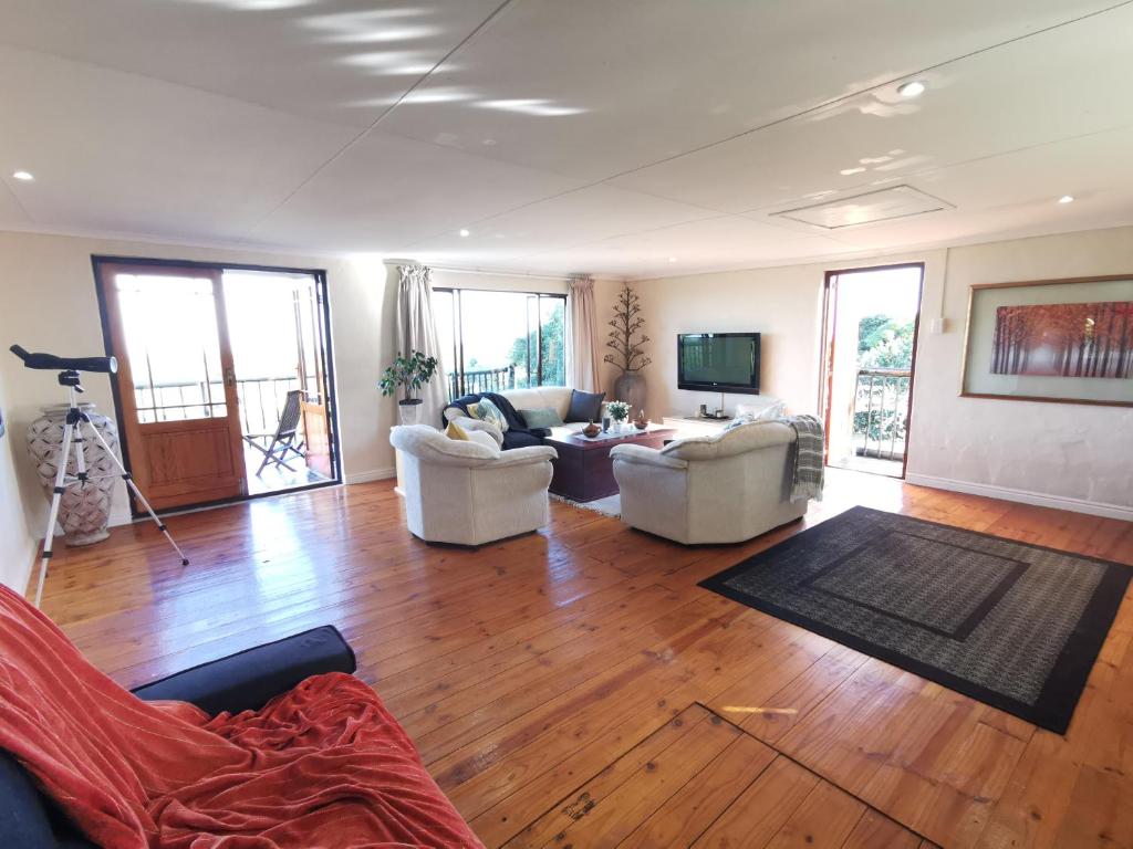 Milkwood Cottage room 1