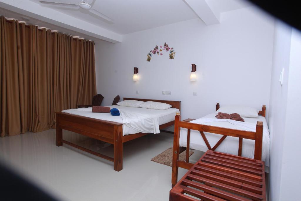 Mirissa Beach Inn room 5