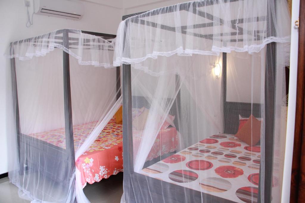 Mirissa White Plaza room 4