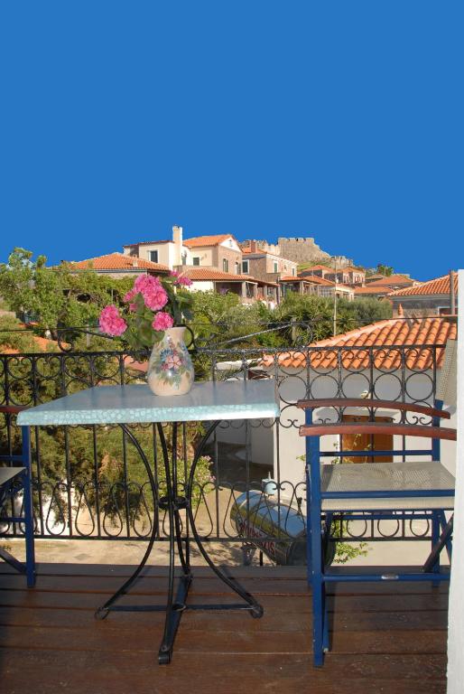 Molyvos Queen Apartments room 4