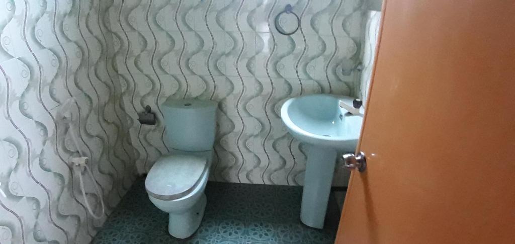 Nadeeka Hotel room 1