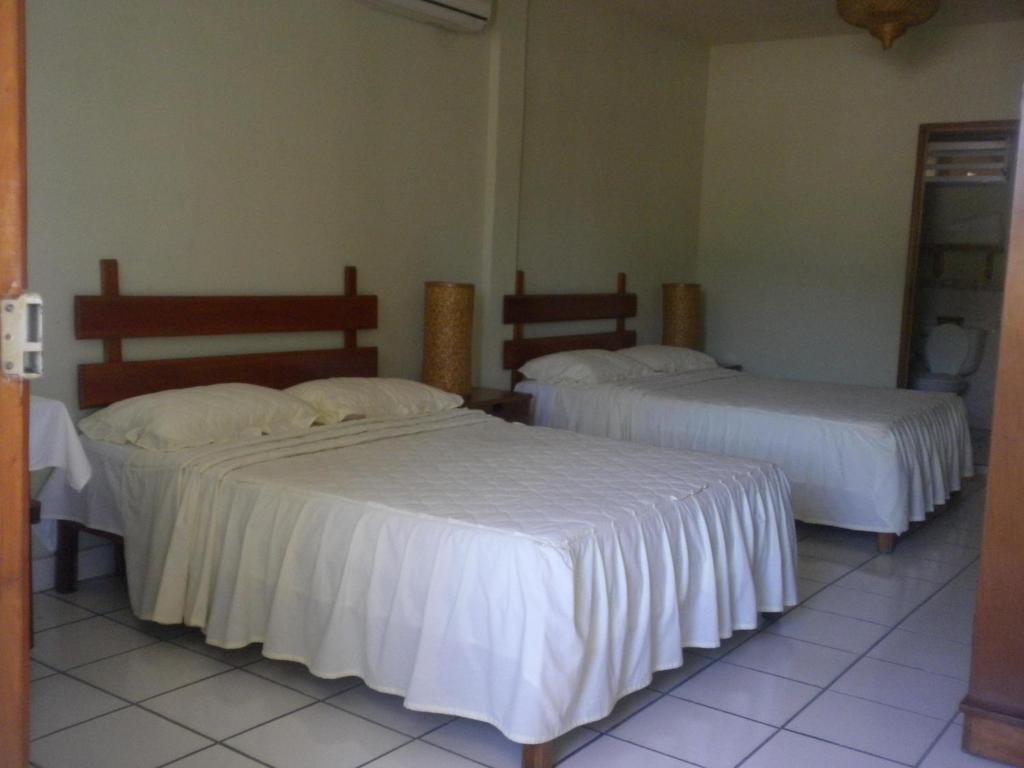 Nakum Hotel room 4