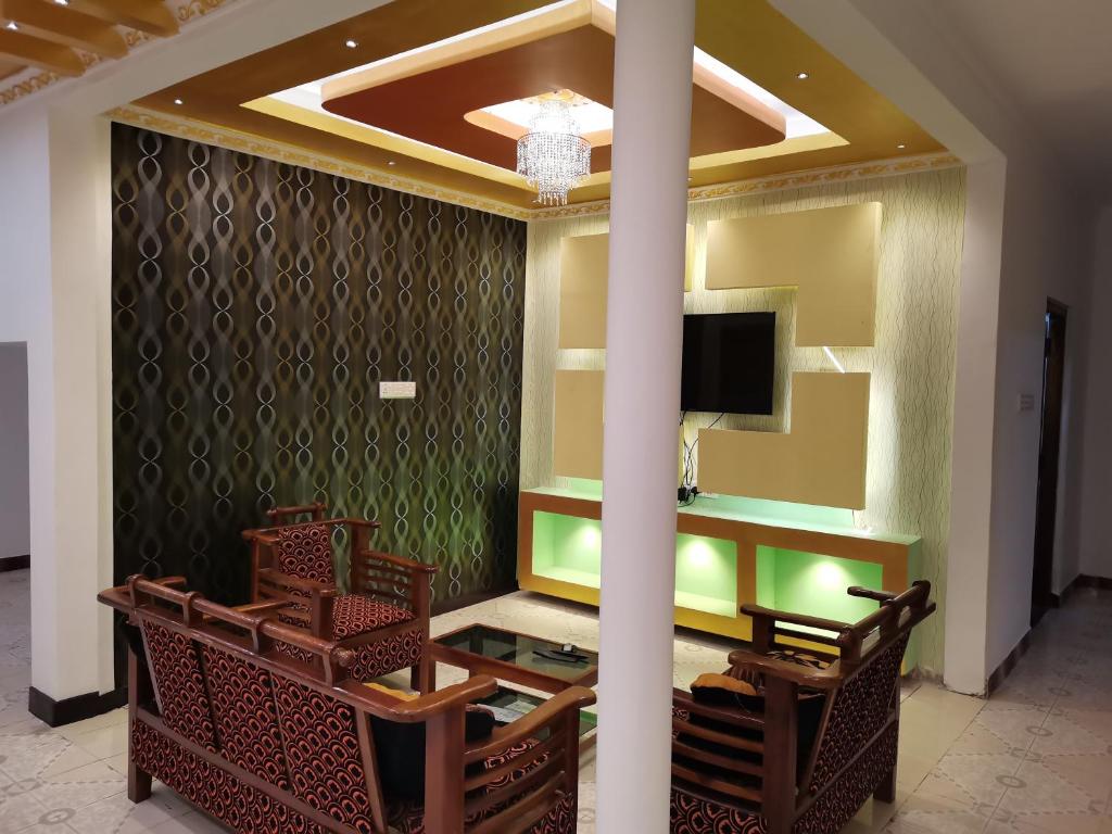 Nallur Holidays Inn room 1