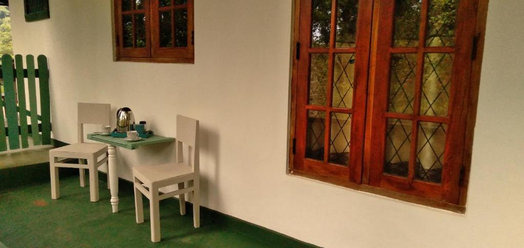 Namastay Cottage Hunnas Falls room 1