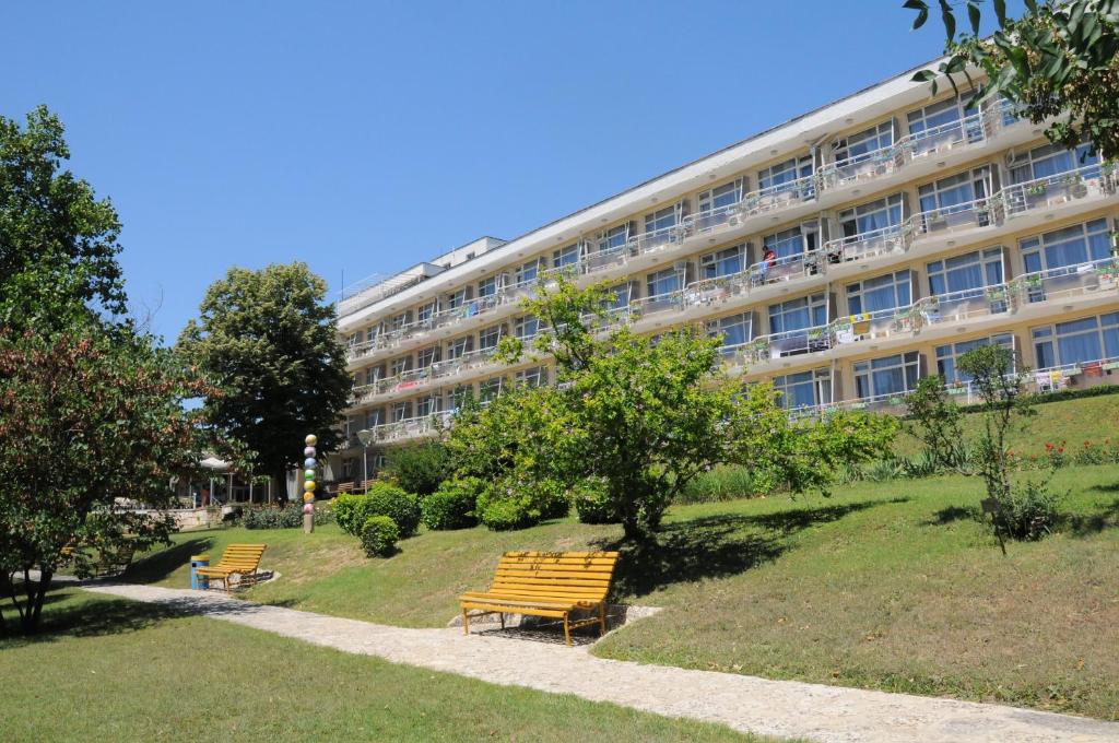 Neptune Hotel room 2