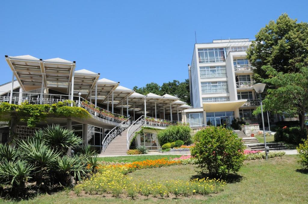 Neptune Hotel room 3