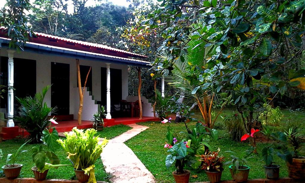 Nethmi Homestay room 1