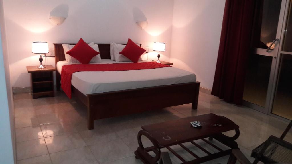 New Rani Inn room 4