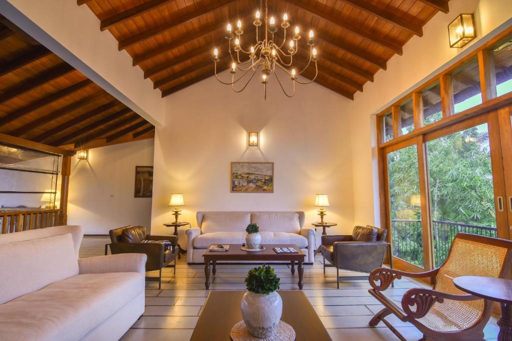 Niketh Villa Kandy room 1