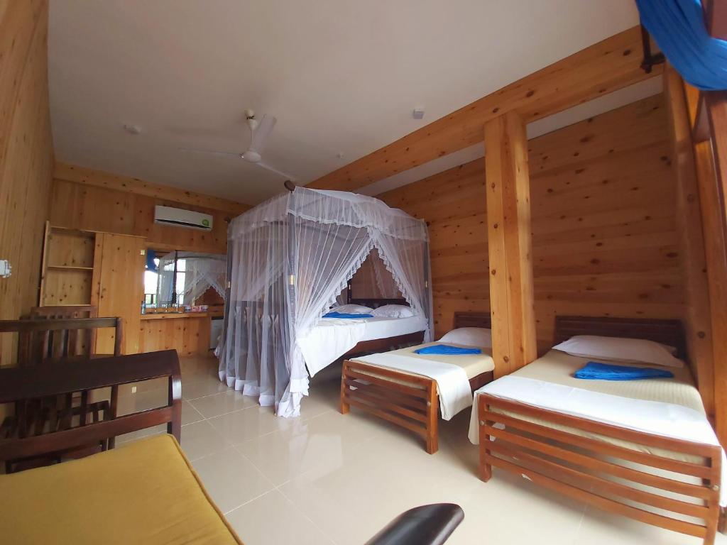 Ocean Reach Holidays room 6