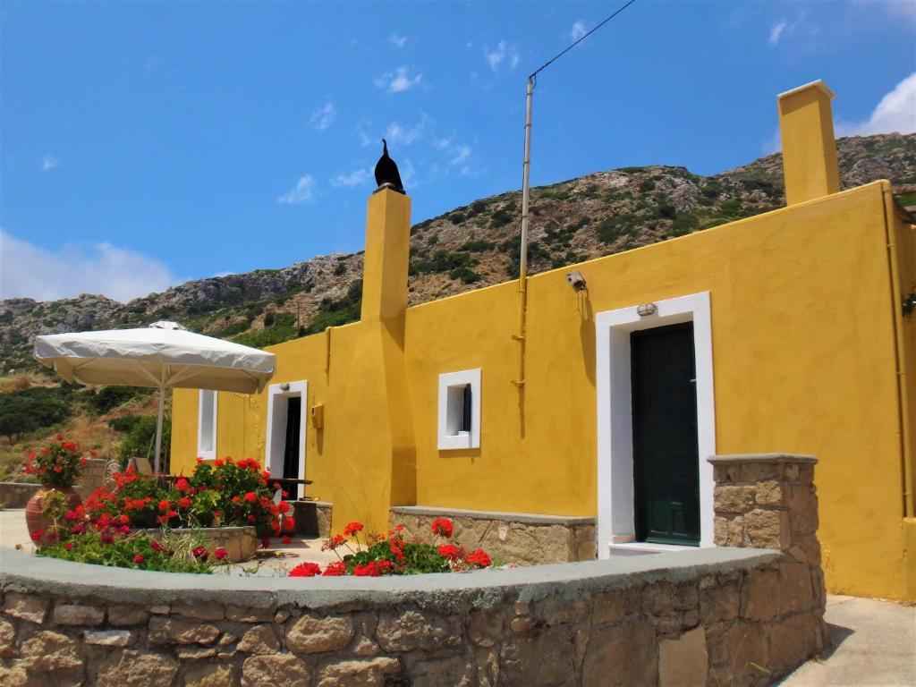 Olive Grove Cottage room 1