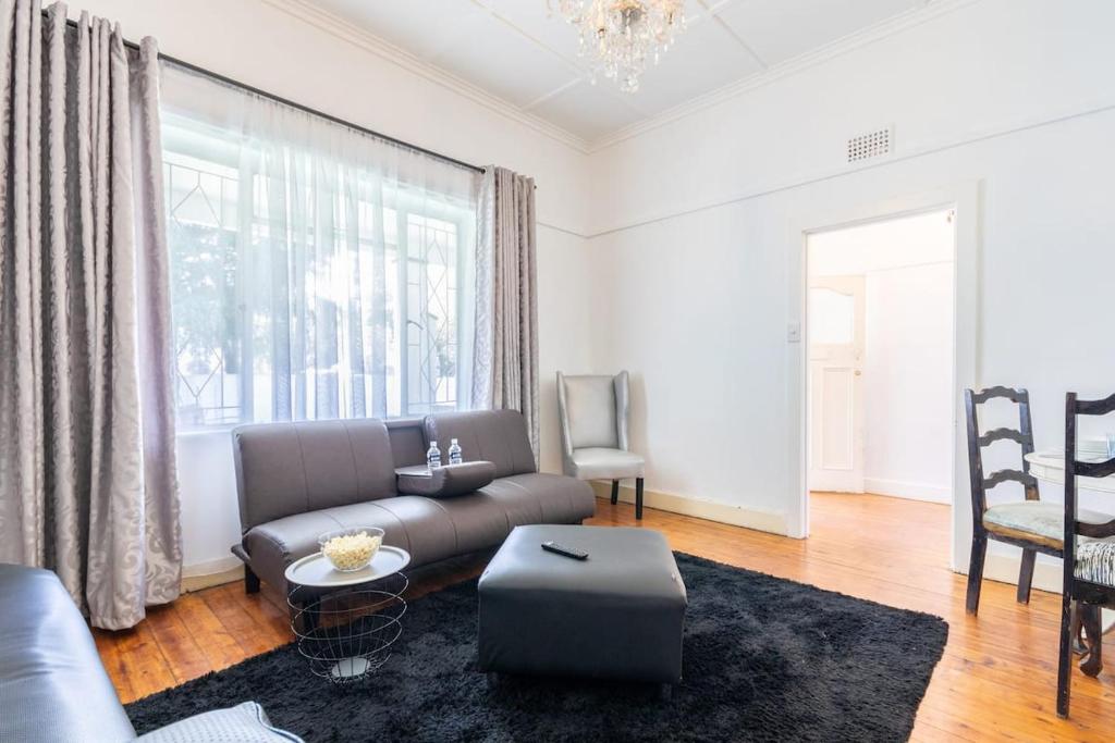 Parthenon Mansion room 1