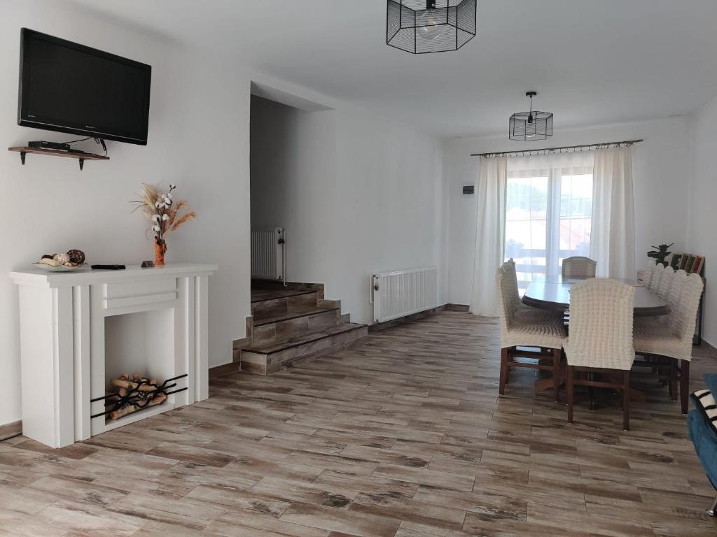 Pensiunea La Turcu room 4