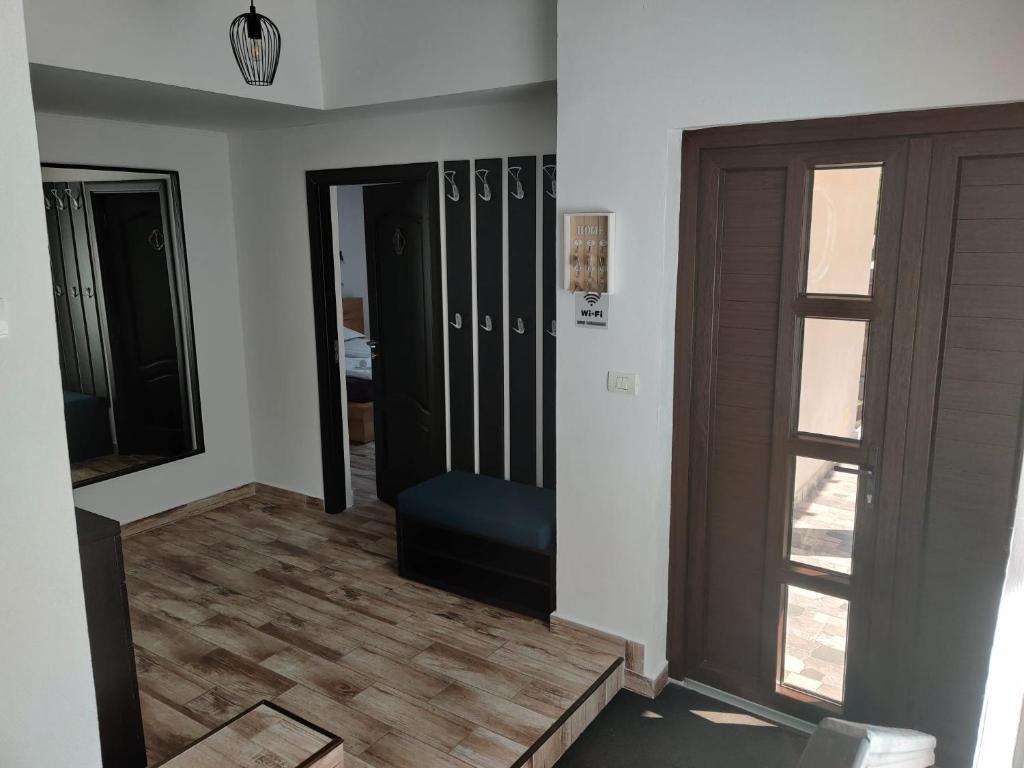 Pensiunea La Turcu room 6