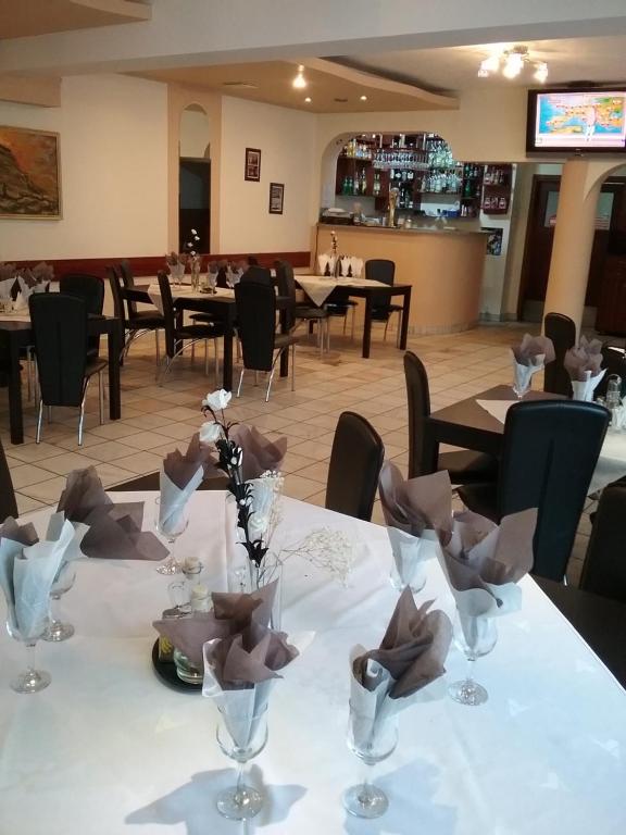 Pensiune Restaurant Sfinx room 6