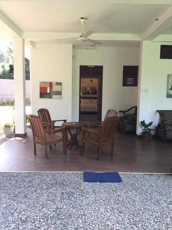 Philanka Jinapala Suites room 5