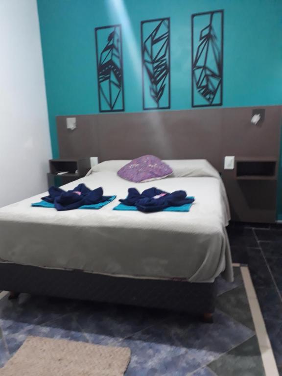 PILLANHUASI (BRENDA DIAS) room 6