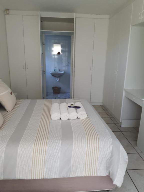 Pladda in Plett room 5