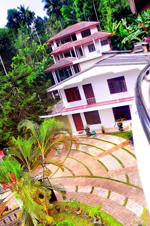 Power Zone Guest Inn room 2