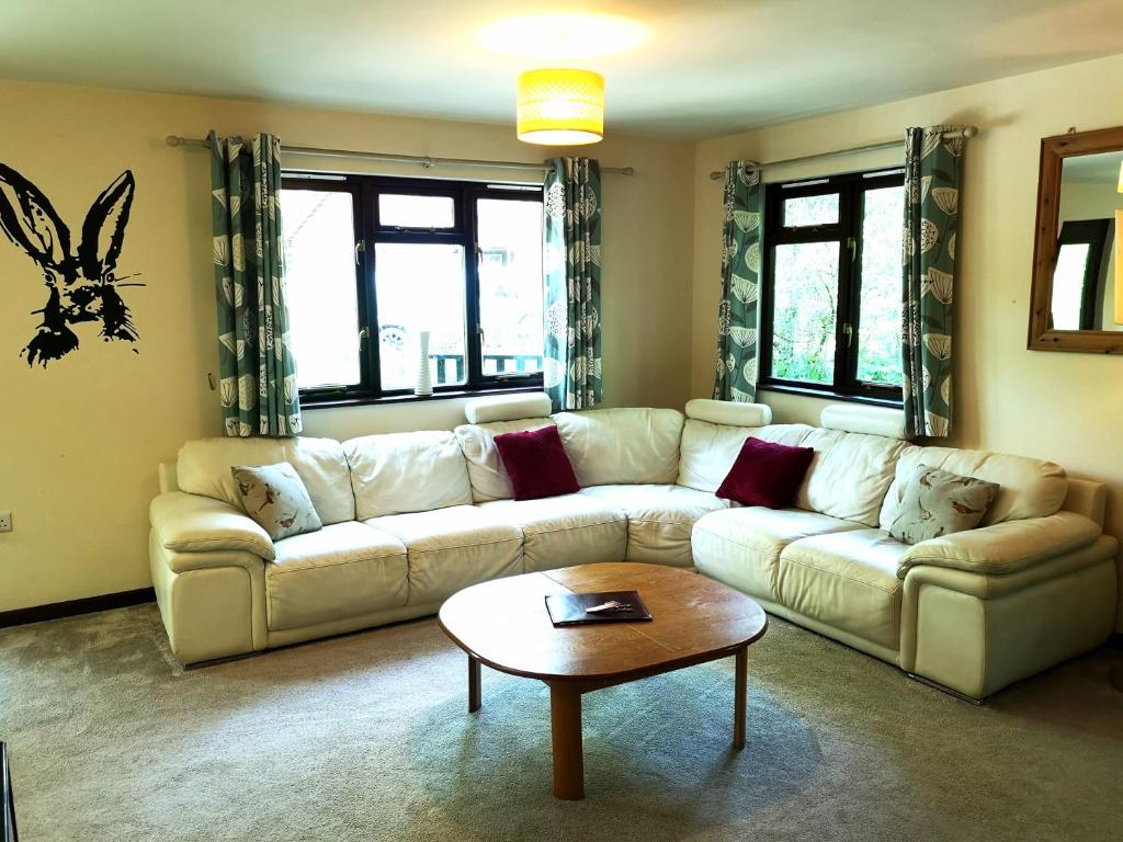 PrancingHare Lodge room 2