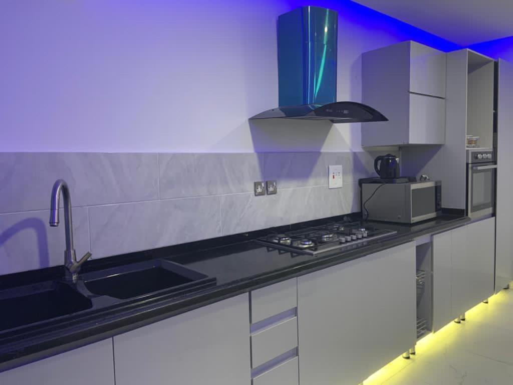 Presken Luxury Apartment room 4