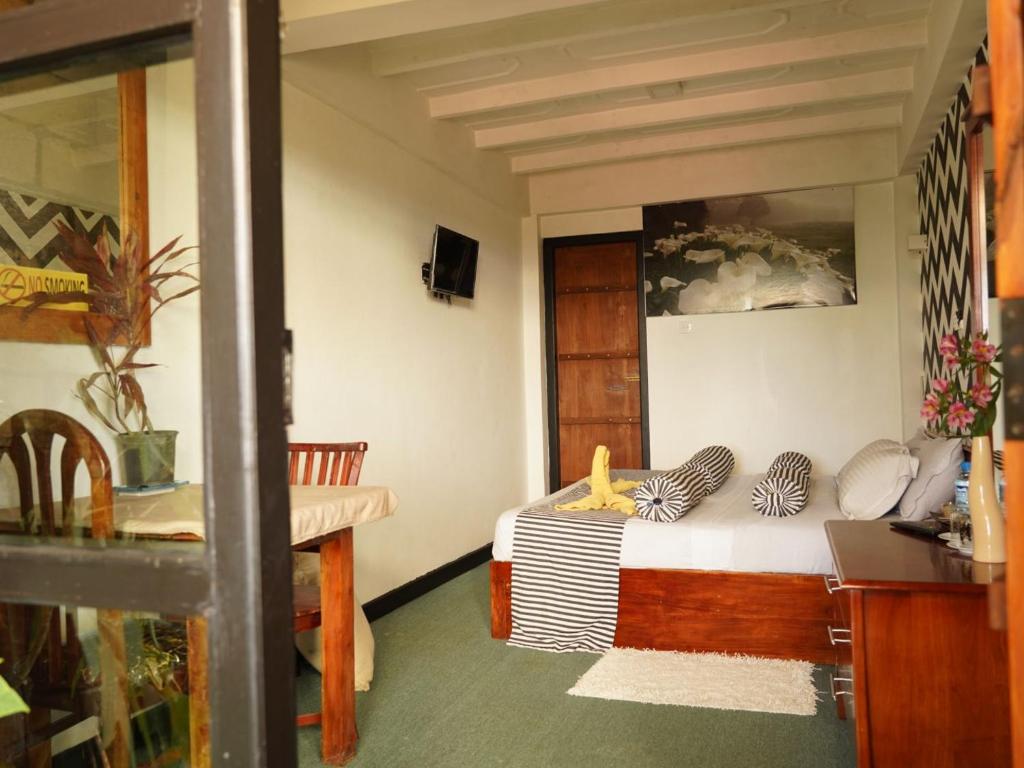 Redwood Homestay room 6