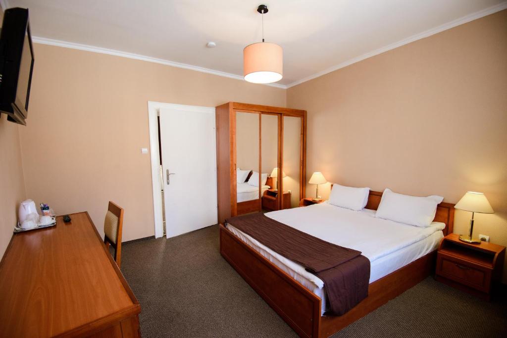 Residence Piata Sfatului room 3