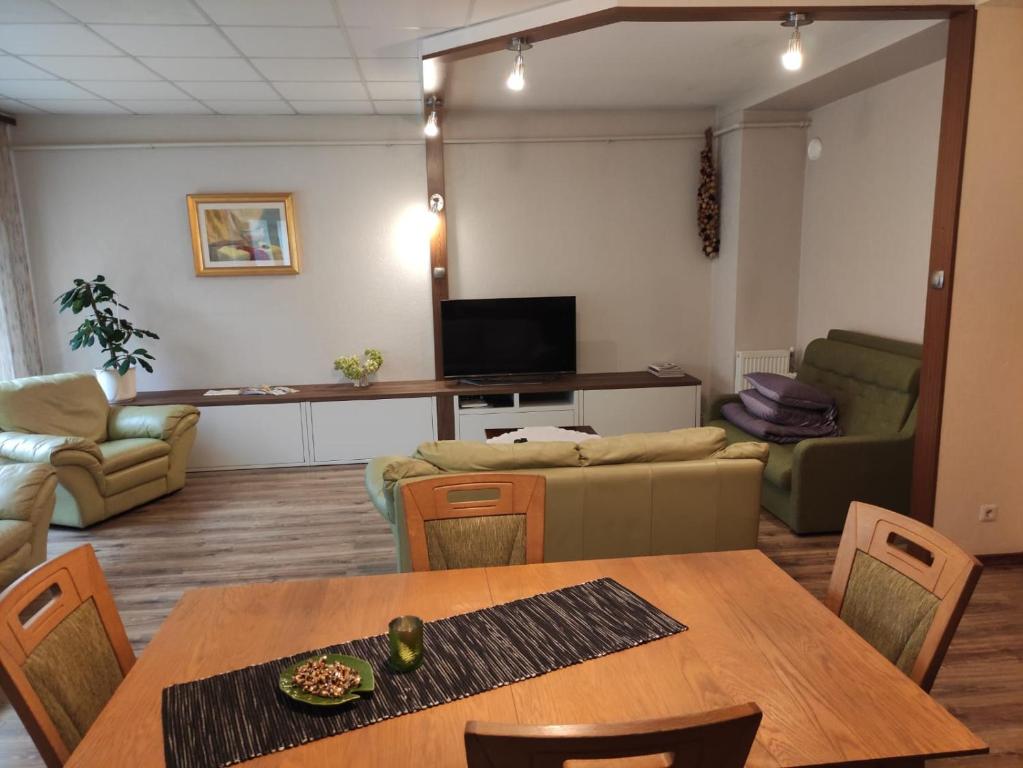 RIGA Street Apartments 54 room 1