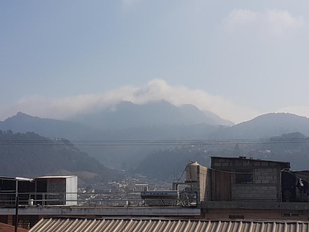 Rio Rooms & Apartment room 1