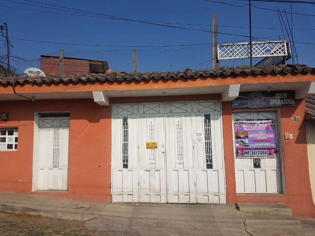 Rio Rooms & Apartment room 3