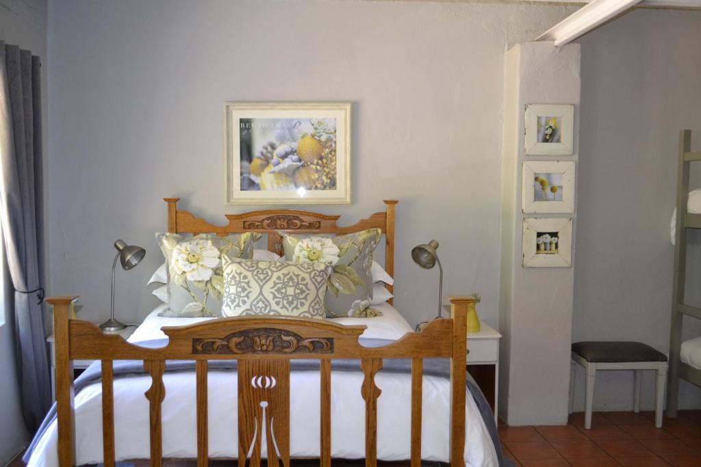 Rooiheuwel Cottage room 3