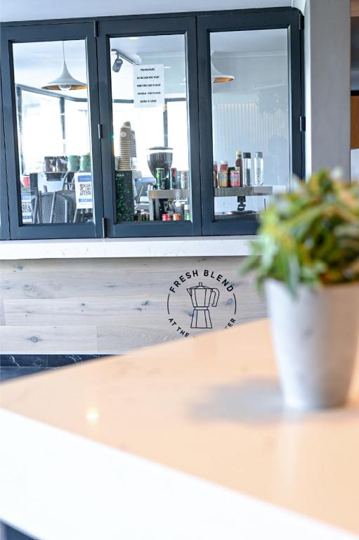 Rose Gold @The Winchester room 1