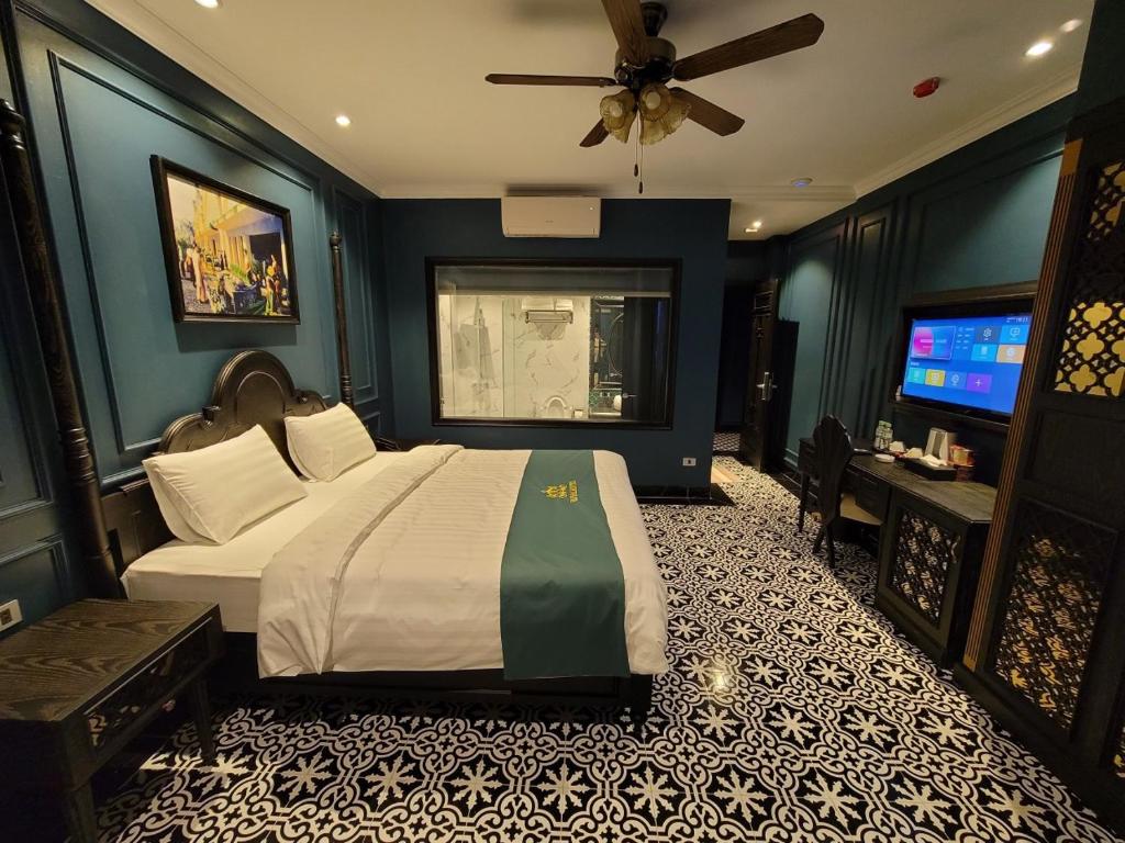 ROYAL HOTEL MONG CAI room 2