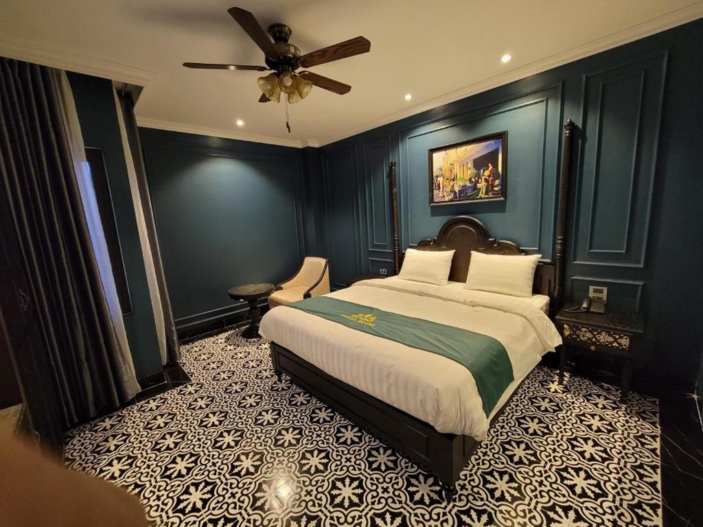 ROYAL HOTEL MONG CAI room 3