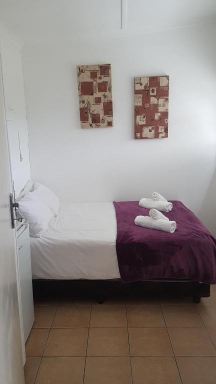 Rustic Budget DBL Room room 2