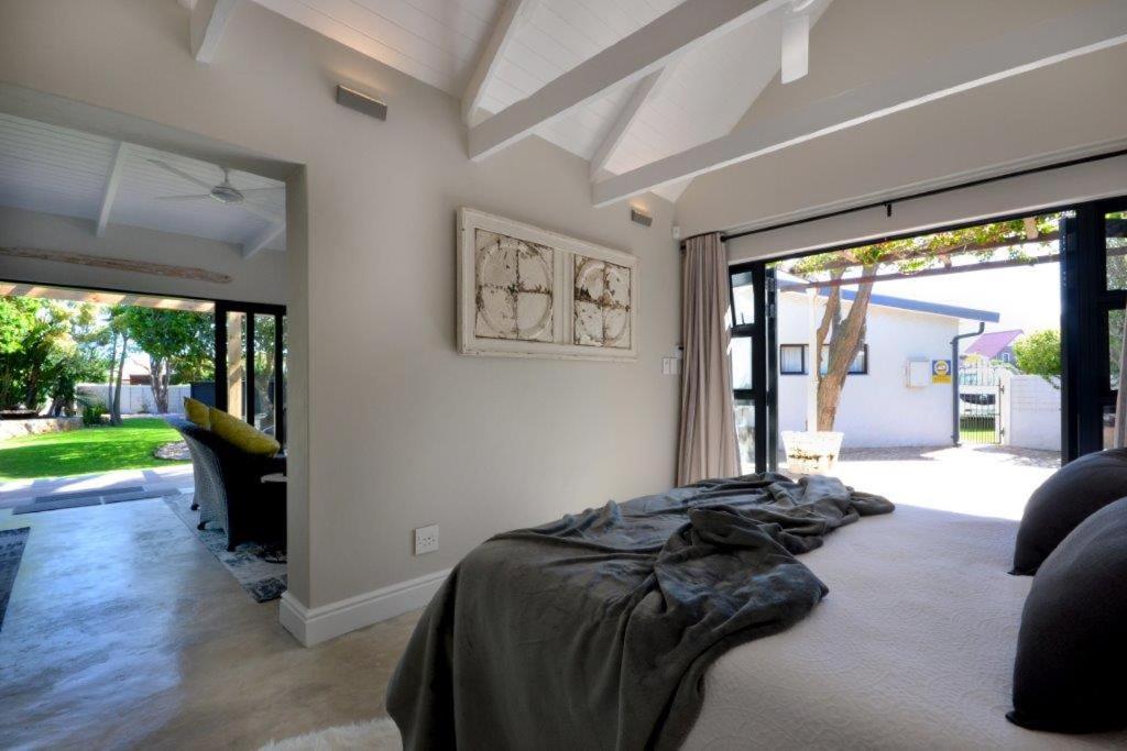 Saffron Cottage room 6