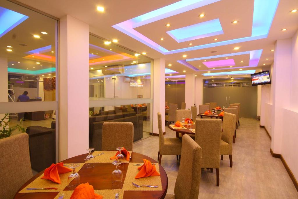 Saffron Hotel room 6