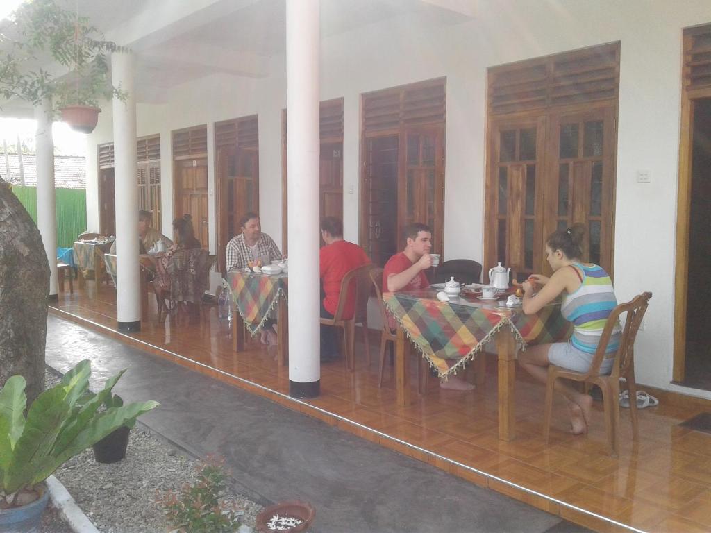 Sayura Beach Hotel room 5