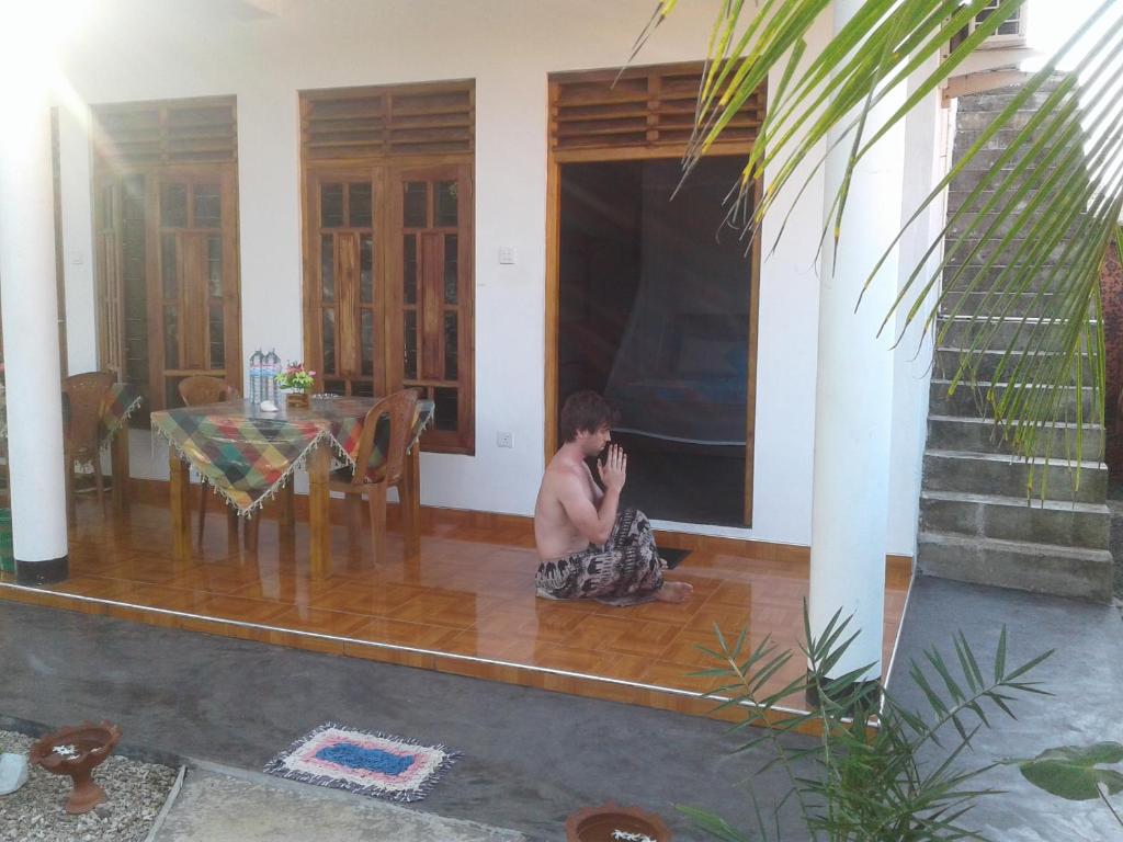 Sayura Beach Hotel room 6