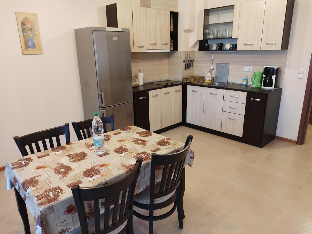 Sea Point Apartments room 6