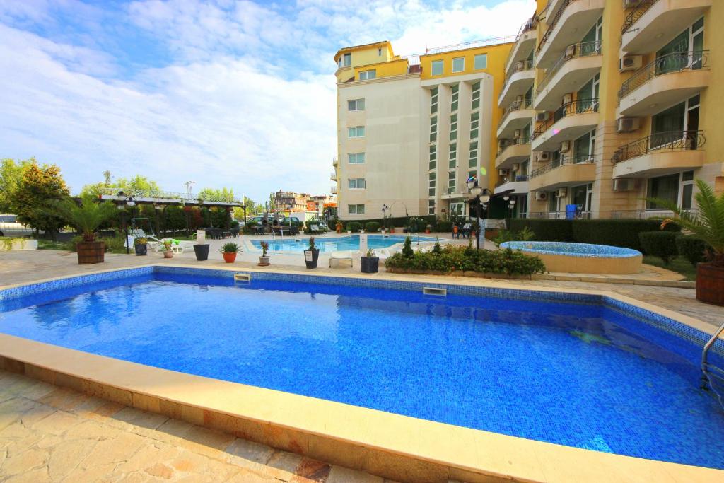 Sea Regal Apartment room 3