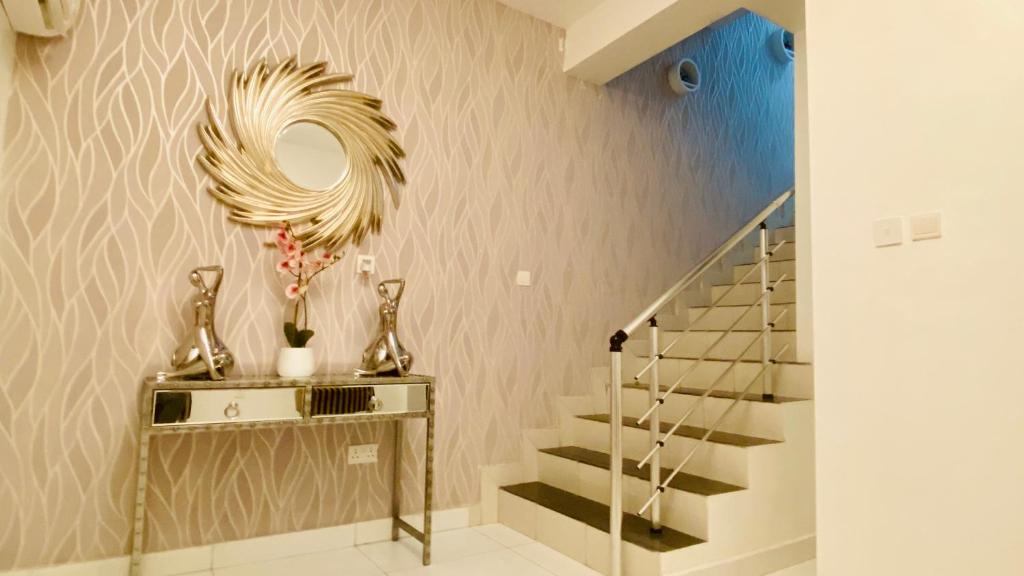 Shortlethomes room 2