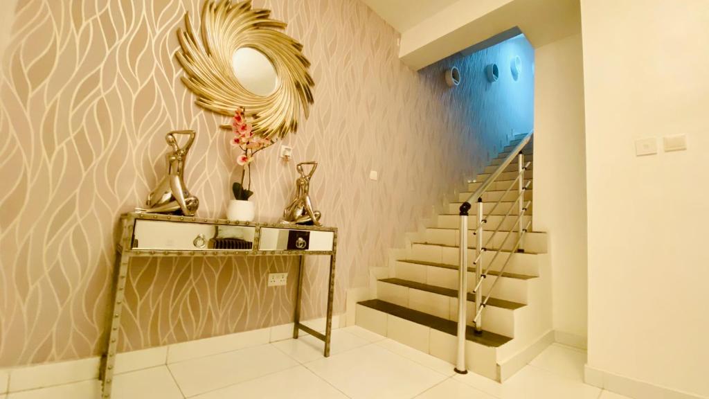 Shortlethomes room 4