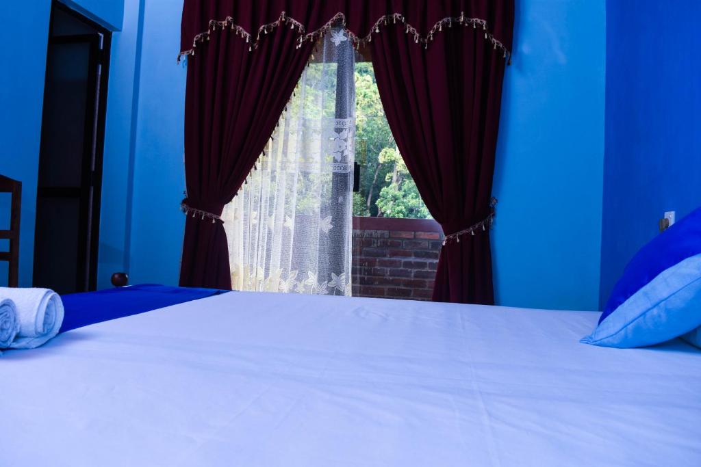 Shrine Inn room 5
